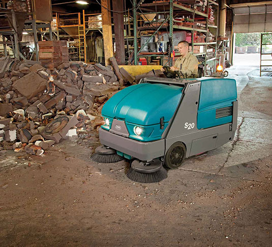S20 Compact Ride-On Sweeper alt 8